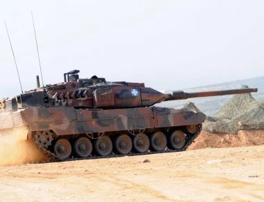 Βίντεο: Τα Leopard 2 της XXV TΘΤ σε μαζικές βολές